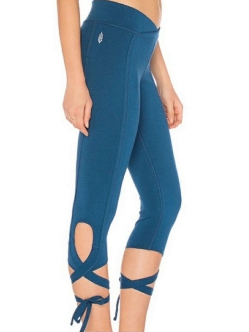 Free People Movement Turnout Blue Tie Wrap Capri Leggings